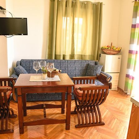 Apartments Susanna Улцин Стая снимка