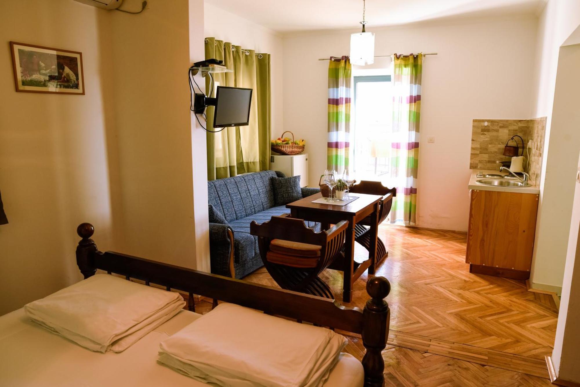Apartments Susanna Улцин Стая снимка